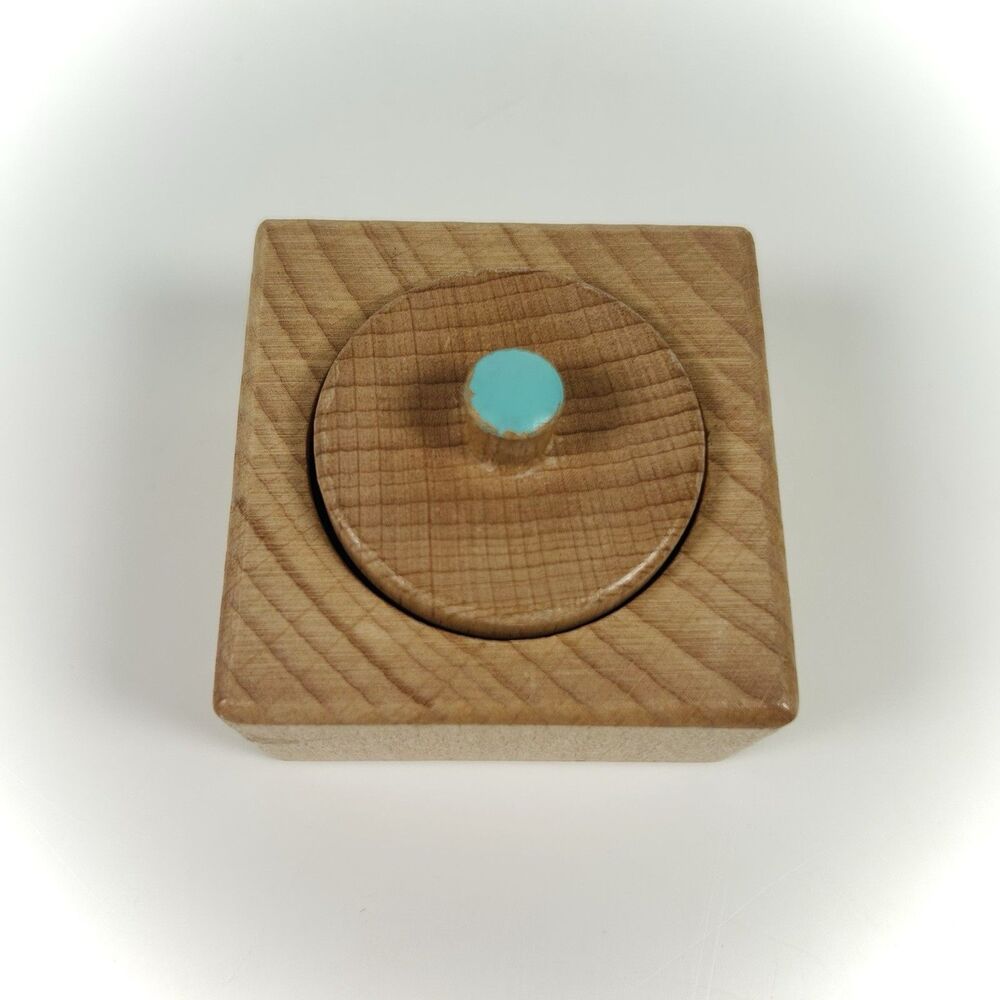 Lovevery The Thinker Pincer Puzzle Wooden Motor Skills Developmental Montessori